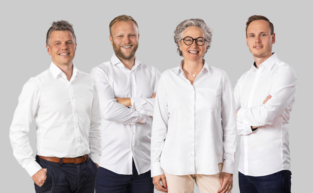 Geschäftsleitung IDENTA, Personen v.L. Tim Heine, Marcel Krech, Christina Haller, Marco Reitze